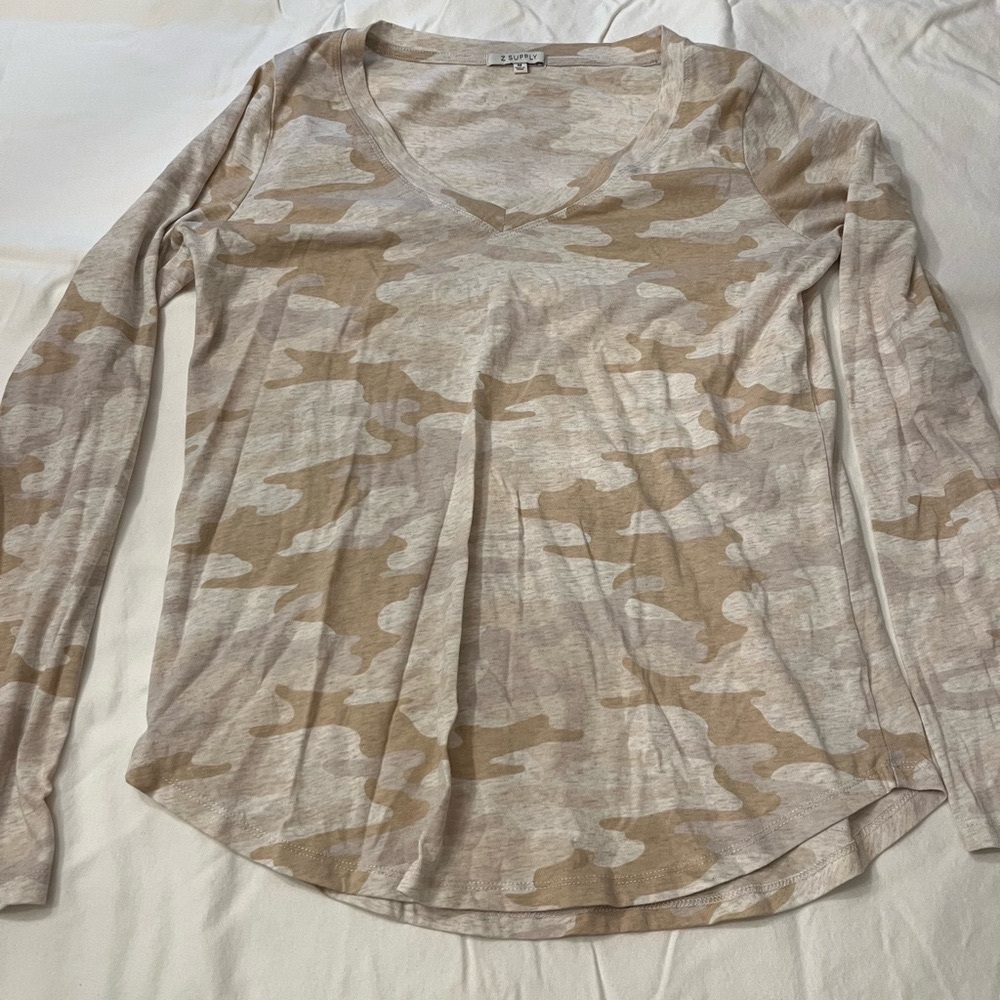 Z Supply Camo vneck long sleeve